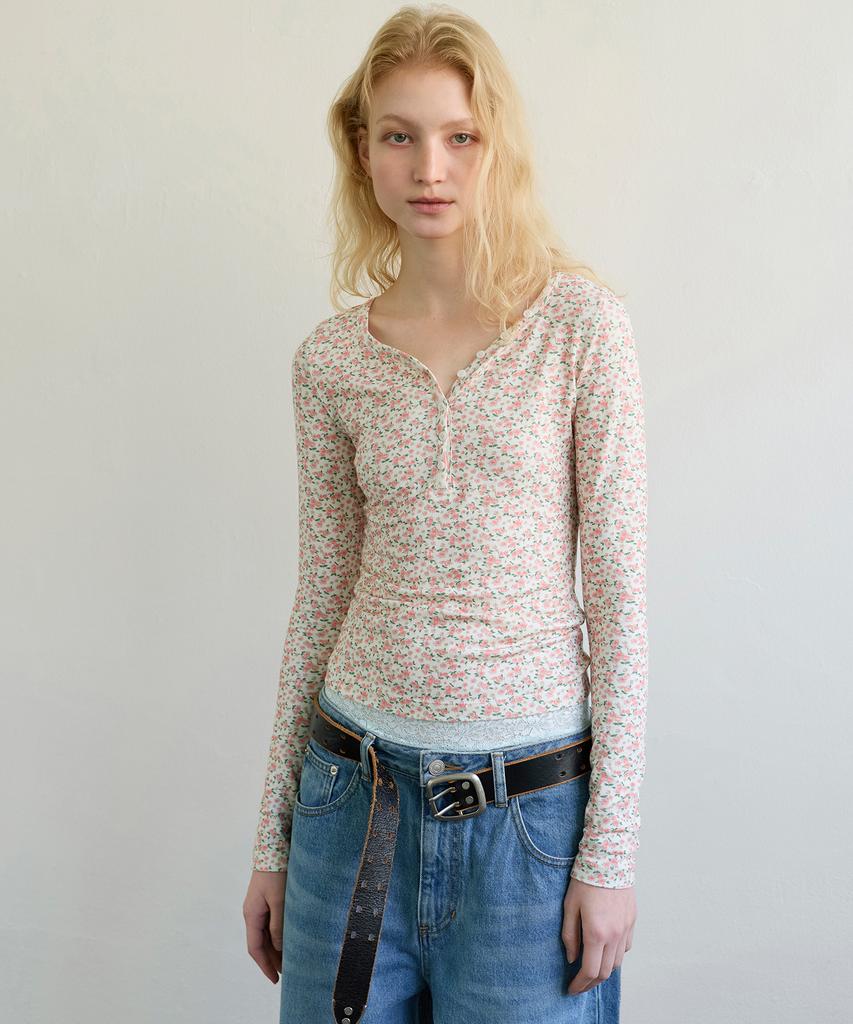 Aobteu Two-Way Henley T-Shirt - Floral Pink