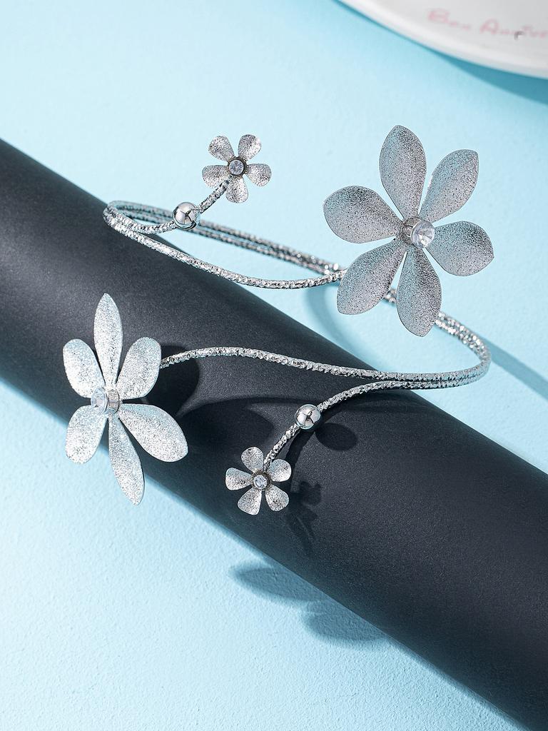 Temperament Retro French Flower Arm Ring Geometric Line Rhinestone Flower Upper Arm Bracelet Female Niche