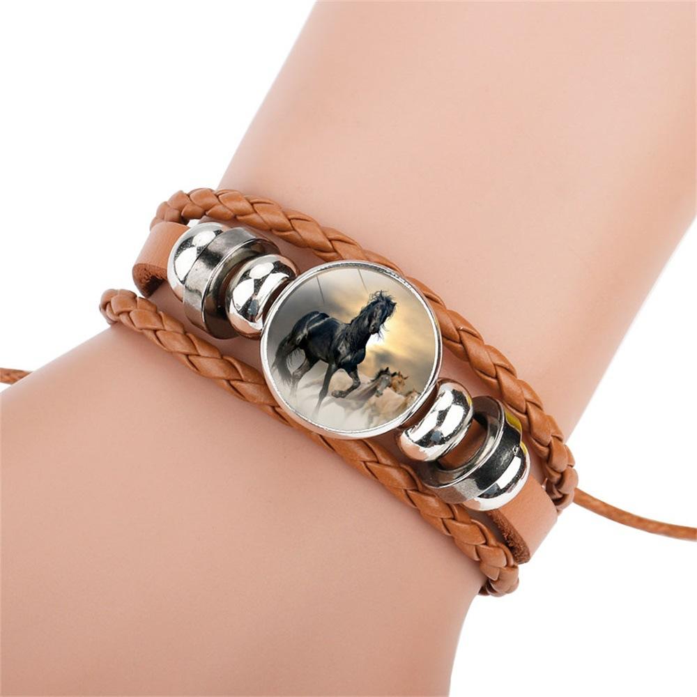 Bracciale in Pelle Intrecciata Multistrato con Motivo Animale Cavallo e Cabochon in Vetro Resina Gioielleria