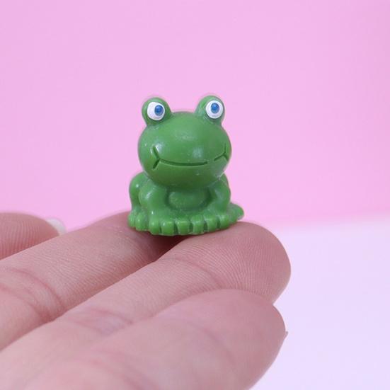 Mini Green Frog Figurines Garden Statues Adorable Appearance Vibrant Color Compact Size Frog