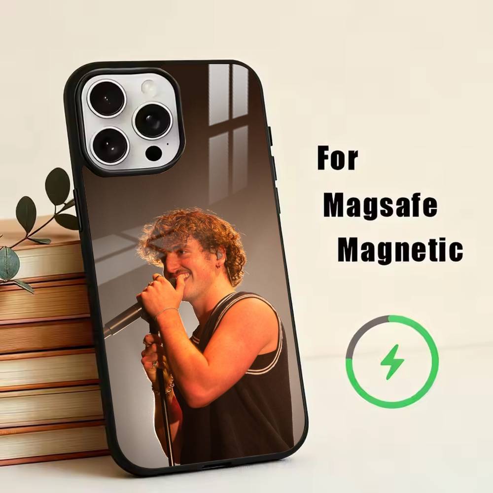 Man in Me Benson Boone Telefoonhoesje Voor iPhone17,16,15,14,13,12,11 Plus,Pro Magnetisch Voor Magsafe Draadloos Opladen