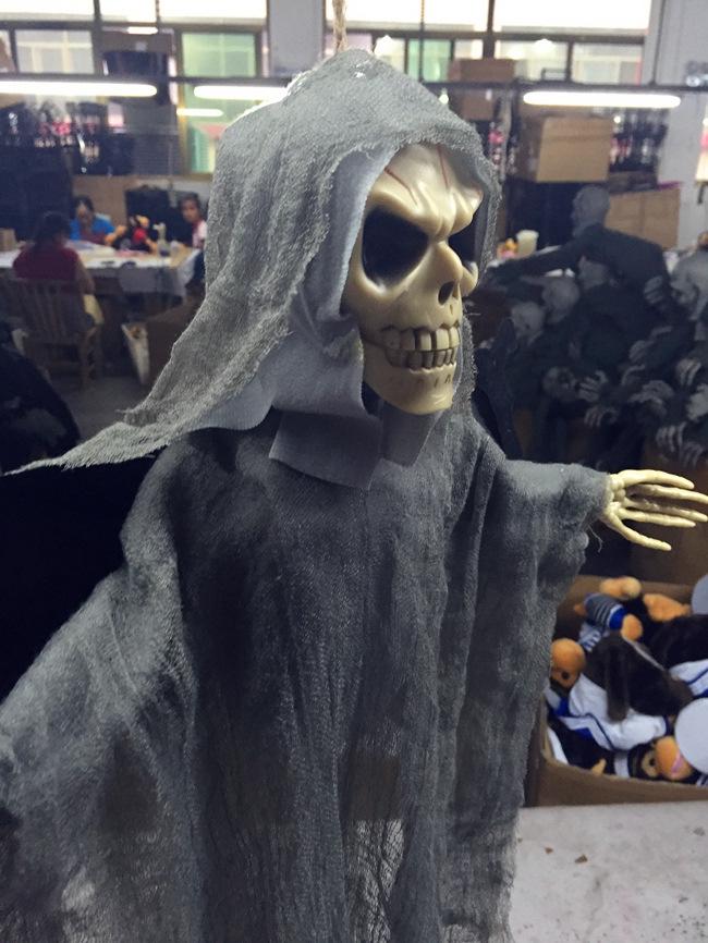 GRET Light-Activated Talking Bat Ghost Halloween Prank Toy серый