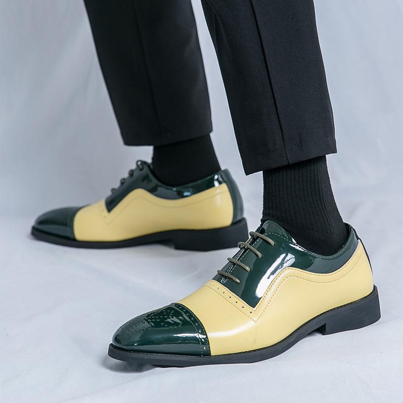 New Fashion Glitter Leather Casual Business Shoes for Men Pointed Toe Dress Shoes Men Luxury Brogue Shoes Zapatos Oxford Hombre