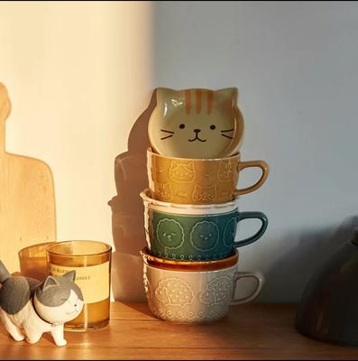 Caneca de cerâmica fofa Gato de desenho animado de cerâmica japonesa com tampa Xícara de café Xícara de café da manhã fofa Xícara de café e leite criativa Casal com tampa