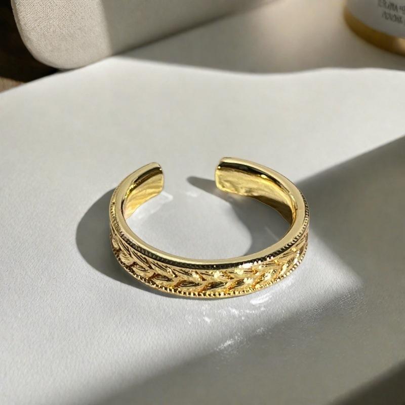 Medieval French Retro Snake Entanglement Zir*****Pen Ring Light Luxury High-End Niche Design Elegant Full Diamond Ring Adjustable opening