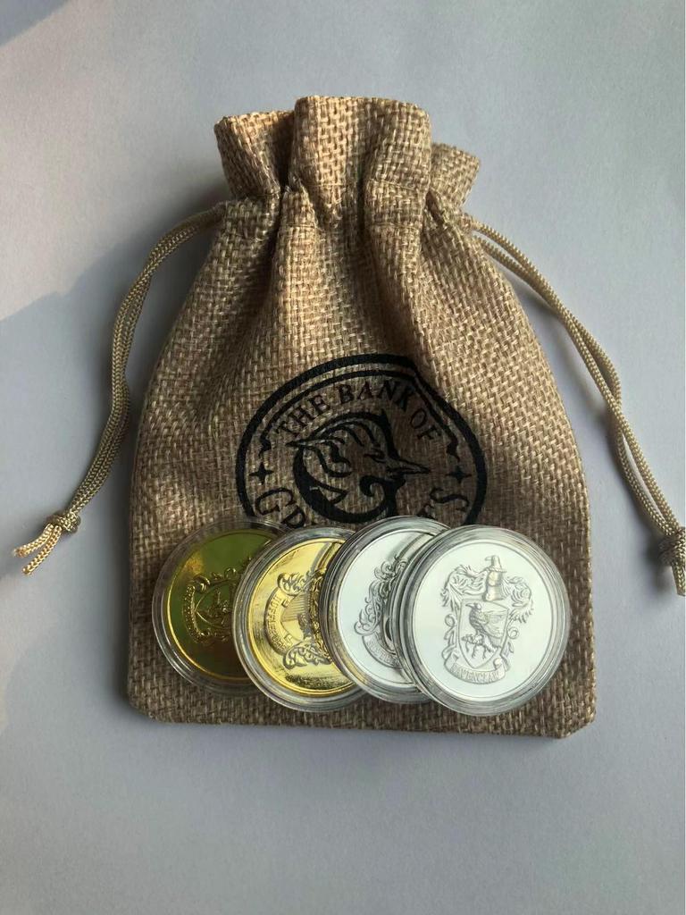 Harry Potter Gringotts Gold Galleon Coin & Elf Money Bag Badge - Creative Student Gift