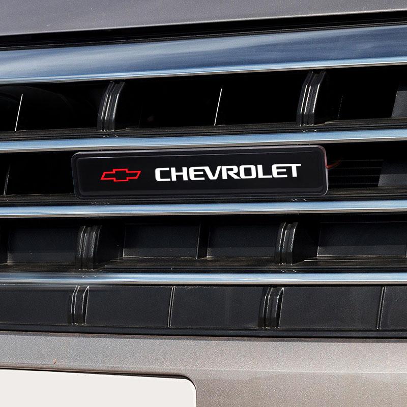 Bilens Främre Grill Klistermärke Emblem Grill R LINE Emblem LED-Ljus för Chevrolet Cruz Mai Rui Bao Cobalt Impala Onix Pioneer Explorer TrailBlazer Trax