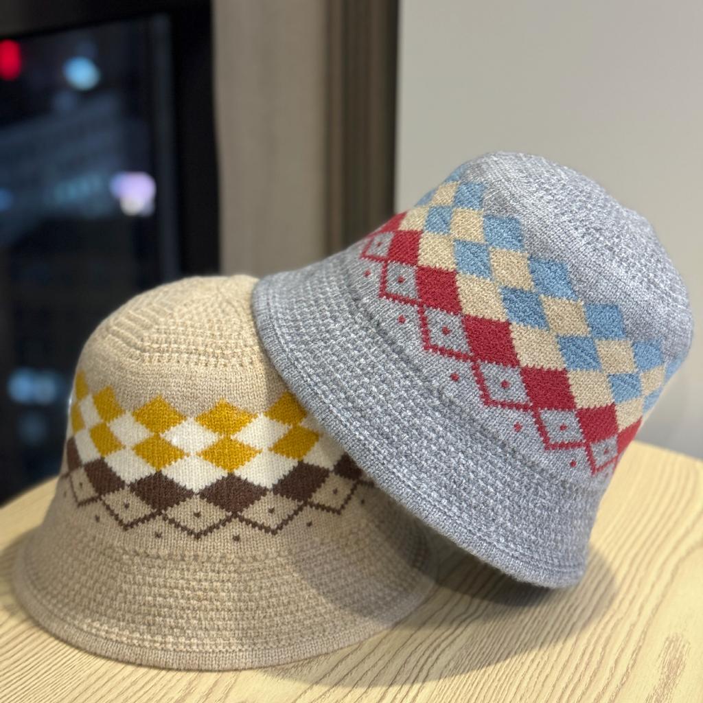 Autumn and Winter New Retro British Plaid Warm Woolen Fisherman Hat Women's Basin Hat Fashionable and Versatile Elegant Temperament Hat