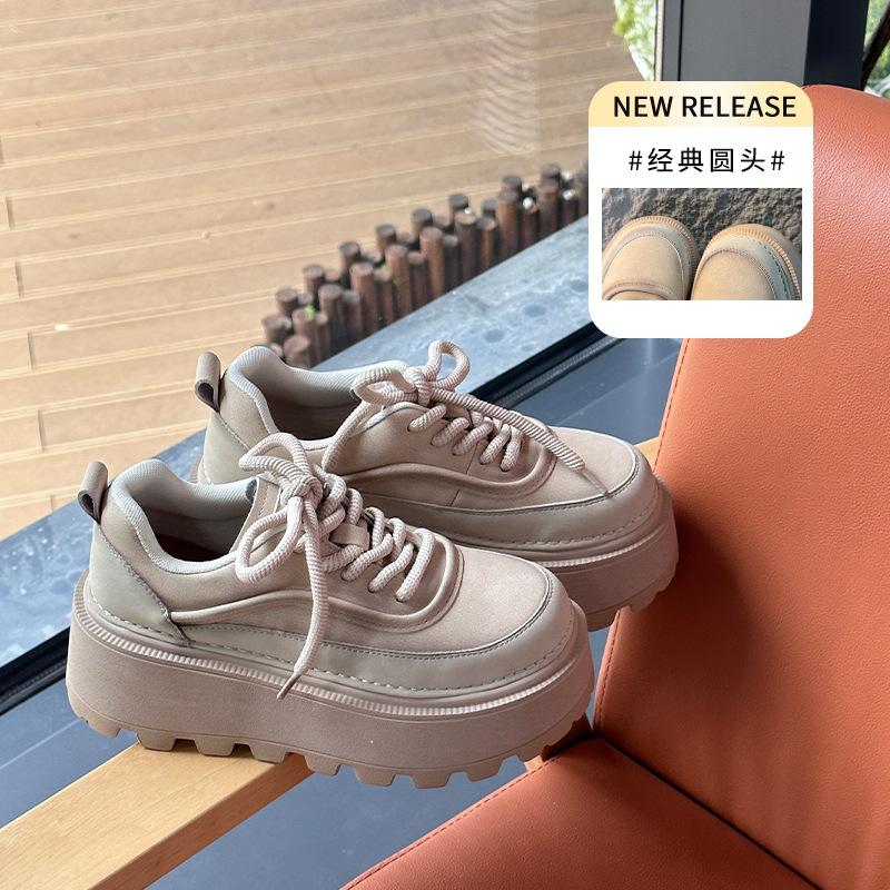 Schaumstoffsohle erhöhte kleine weiße Schuhe Damen Frühling neue Plateau-Schuhe kleine Retro-Muffin-Schuhe lässige Damenschuhe