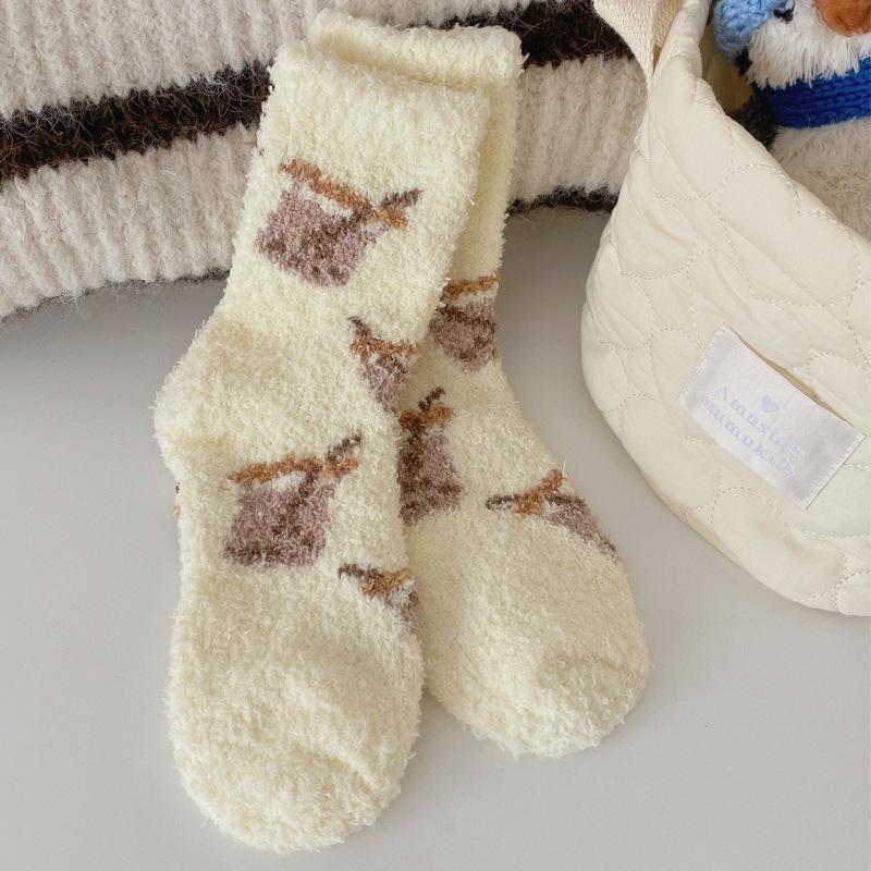 

Autumn and Winter Coral Fleece Socks, Women s Thickened Warm Sleep Socks, Floor Socks, Home Postpartum Socks, Mid-calf Socks 1 pair
