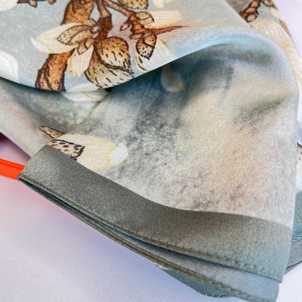 Silk Scarf Women'S Spring And Autumn Thin Mother Style Middle-Aged Shawl Versatile Long Medium Square Scarf Mulberry Silk Scarf Silk