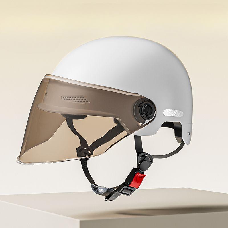 Electric Car Helmets and Horns for Men and Women Autumn, Summer and Winter Electric Motorcycle Horns for Summer Half Helmets for All Seasons