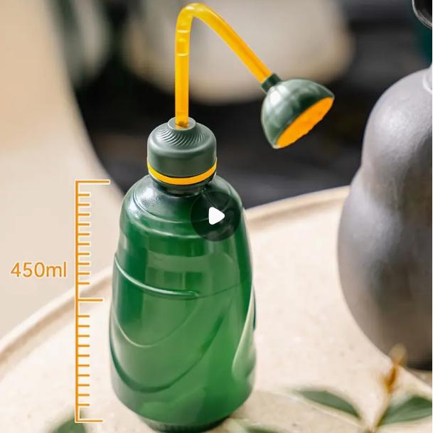 1 Pcs Bottle Cap Sprinkler PVC Plastic Garden Spray Waterer Sprinkler Little Nozzle Sprinkler Head Plant Watering Nozzle Tool