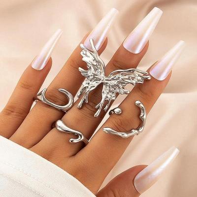 Set di Anelli Geometrici a Farfalla di Nicchia alla Moda per Donne Decorazione Metallica Ad Onda Irregolare per Dita per Ragazze Gioielli di Alta Gamma Regali