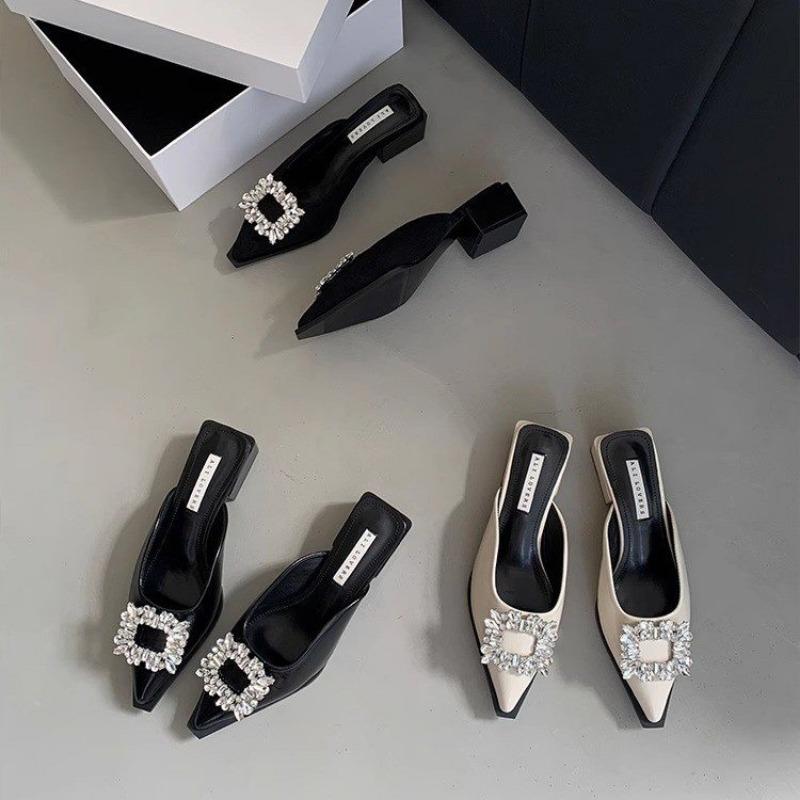 New Comfortable Low Shoes Cover Toe Slippers Casual Shallow Glitter Slides Slipers Women Square Heel Pointed Luxury Jelly Rubber