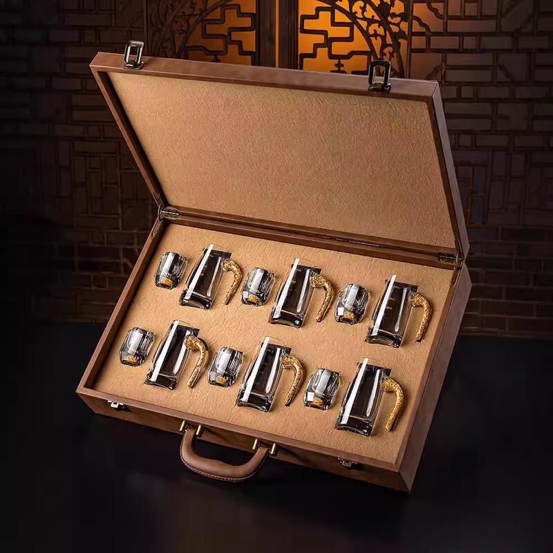 Yiyang Luxury Baijiu Decanter & Cup Set