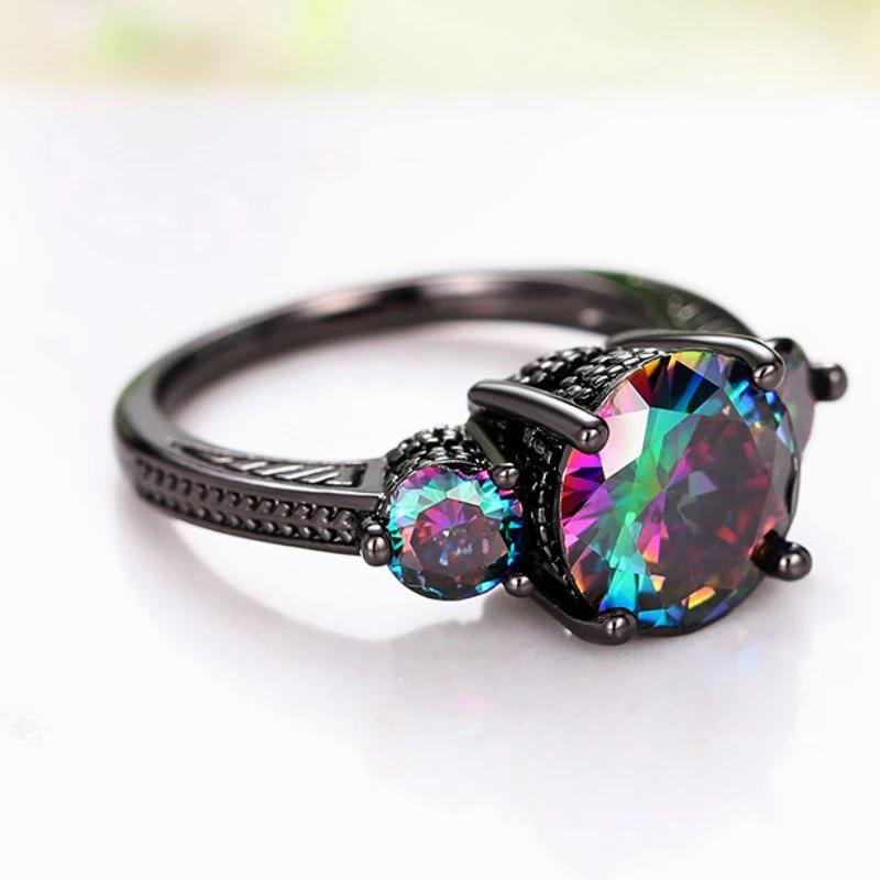 Huitan Neuartige Schwarze Ringe mit Glänzenden Zirkonia Modisch Einzigartig Exquisite Fingeraccessoires für Frauen Schicker Schmuck für die Party