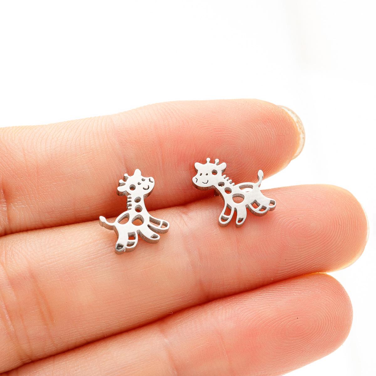 

Korean Autumn/Winter Stainless Steel Little Deer Stud Earrings – Cute Christmas Animal Accessories