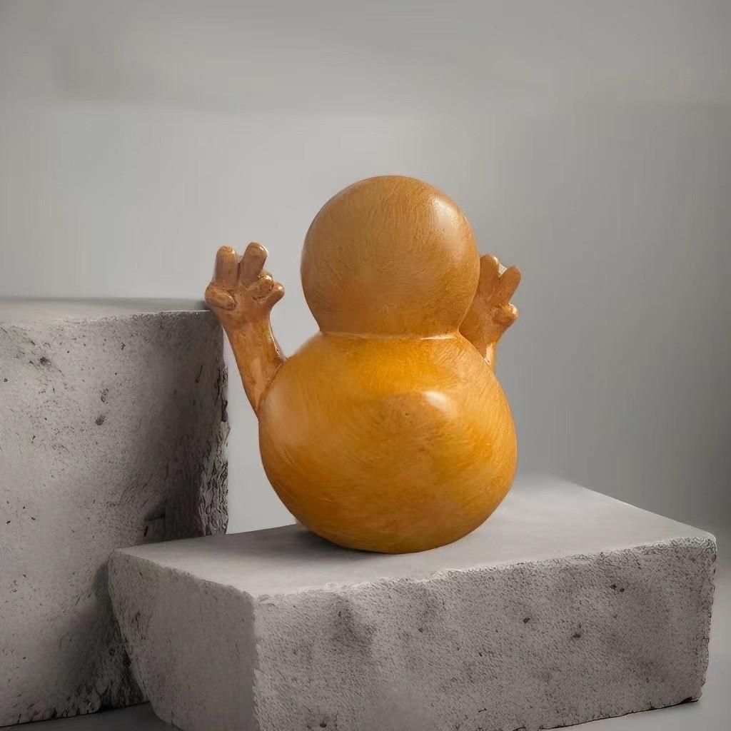 Artistic Wooden Pattern Duck Sculpture Crafted From Resin For Home Decor And Ideas Gift