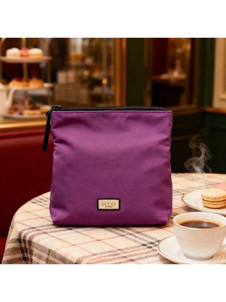 Women Violet Pearlescent Flower Storage Bag, Cosmetic Bag, Portable Handbag, Fashionable, Suitable for Travel Occasions GUCCI-GIFT-83