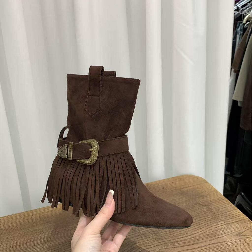 Inner heightening fringed suede Martin boots women's boots 2025 spring and autumn pointed head with skirt western thin boots short boots