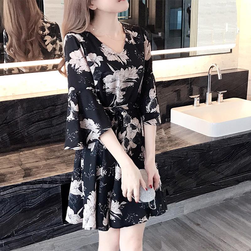 Trendiges Sommer 2019 Blumenmuster Schlankmachendes Koreanischer Stil Kleid für Frauen und Studentinnen