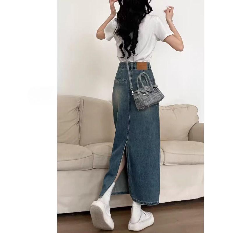 High Waist Retro Denim Skirt for Plus Size Women - Slimming A-line, Mid-Length for Spring & Autumn.