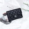 Cartera corta de cuero de lujo ligero para mujer, nueva de 2025, plegable de tres pliegues, billetera corta de piel de vaca caviar, espacio para múltiples tarjetas