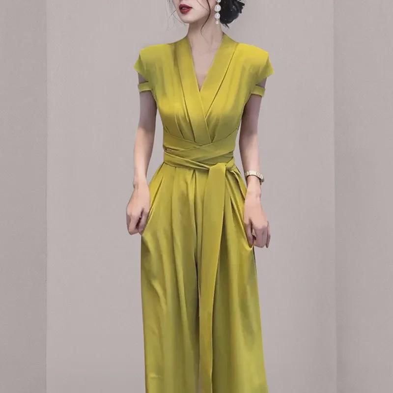 "Elegant Wide-Leg V-Neck Jumpsuit for Women - Summer Style"