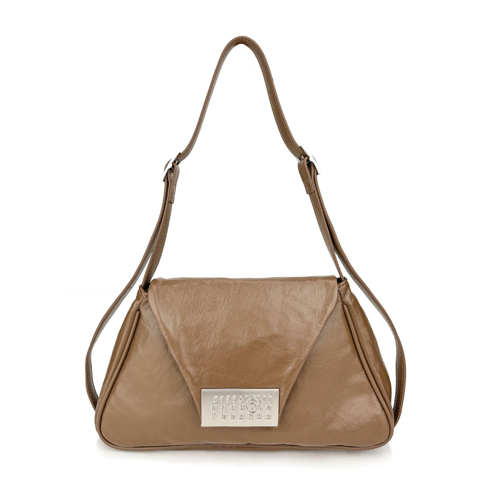 

Сумка-перекидка из коровьей кожи с трапециевидным верхним слоем 2024 года — модная сумка для мобильного телефона через плечо и подмышку 25*15*5.5 cm коричневый