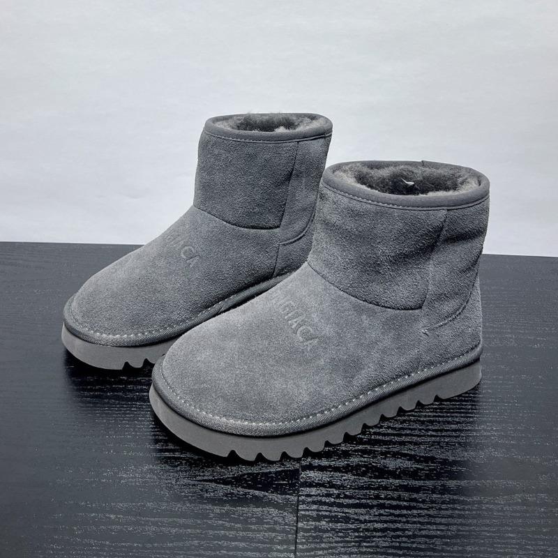 Thickened warm snow boots women's winter leather short boots new versatile non-slip soft-soled snow cotton shoes