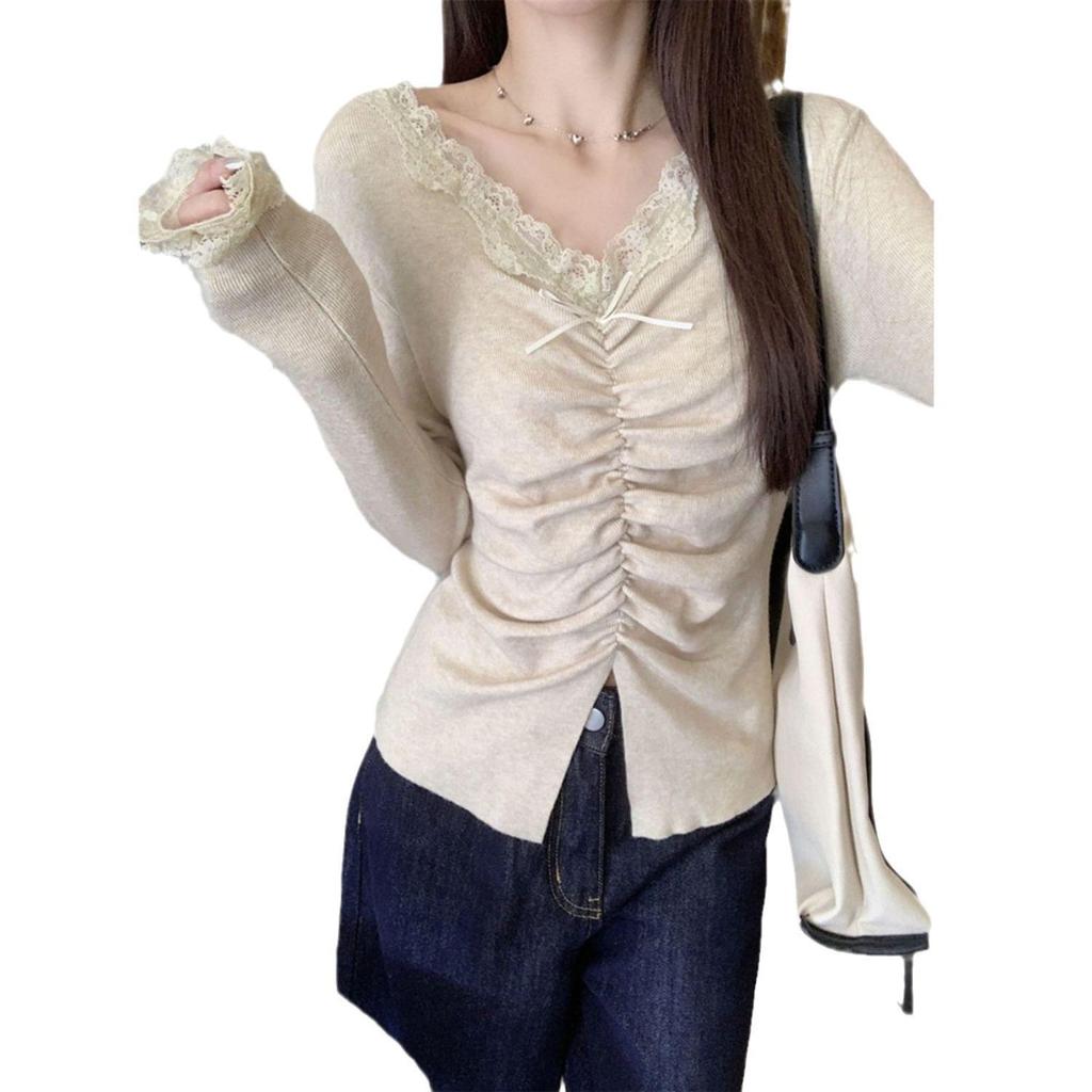 Women's V-Neck French Lace Patchwork Pleated Sweater for Autumn/Winter