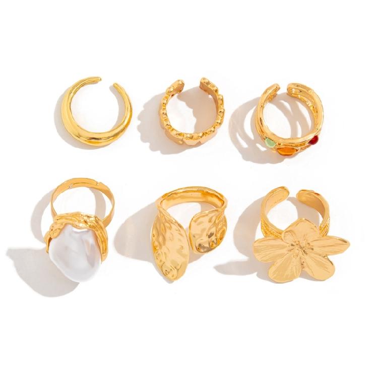 Fashionable Adjustable Flower Rings Set With Stylish Pearls Highlight Accessory for Women’s Everyday And Party Looks