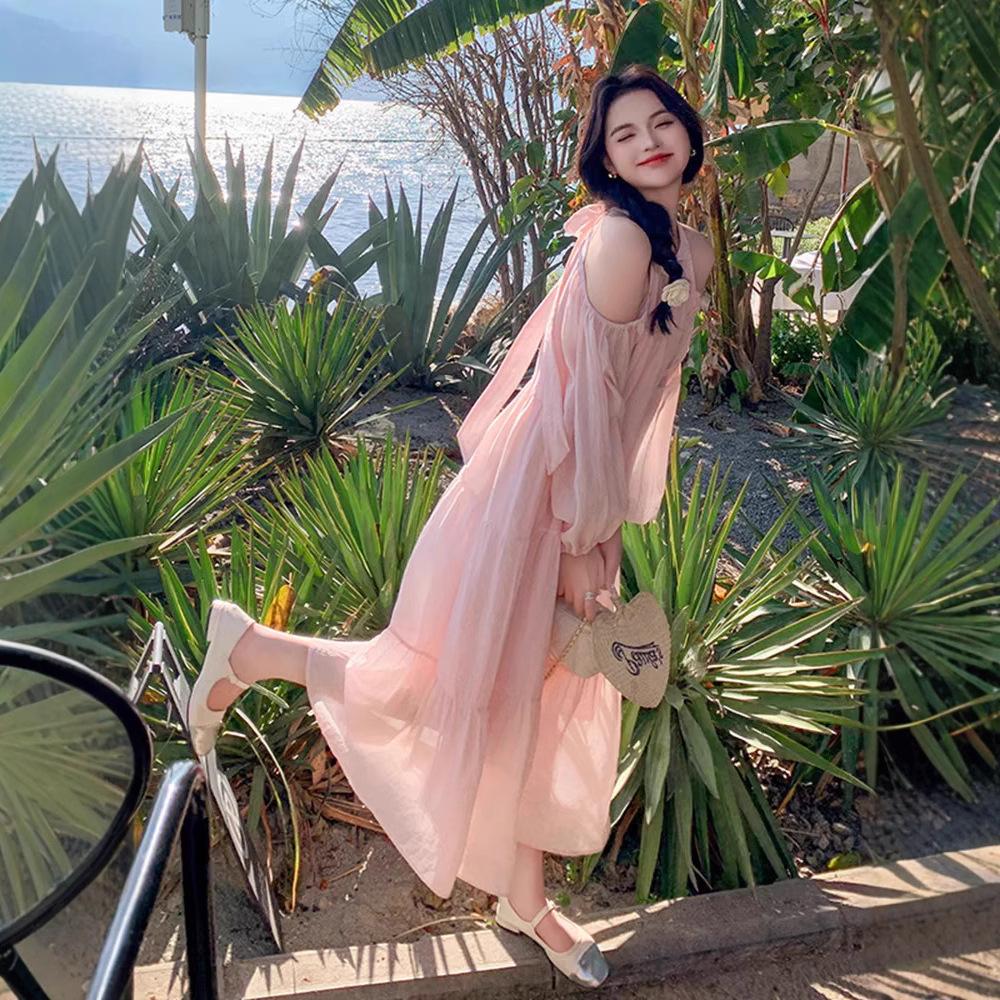 Light blue seaside vacation dress women's summer new models are popular this year, beautiful and sweet off-the-shoulder fairy skirt