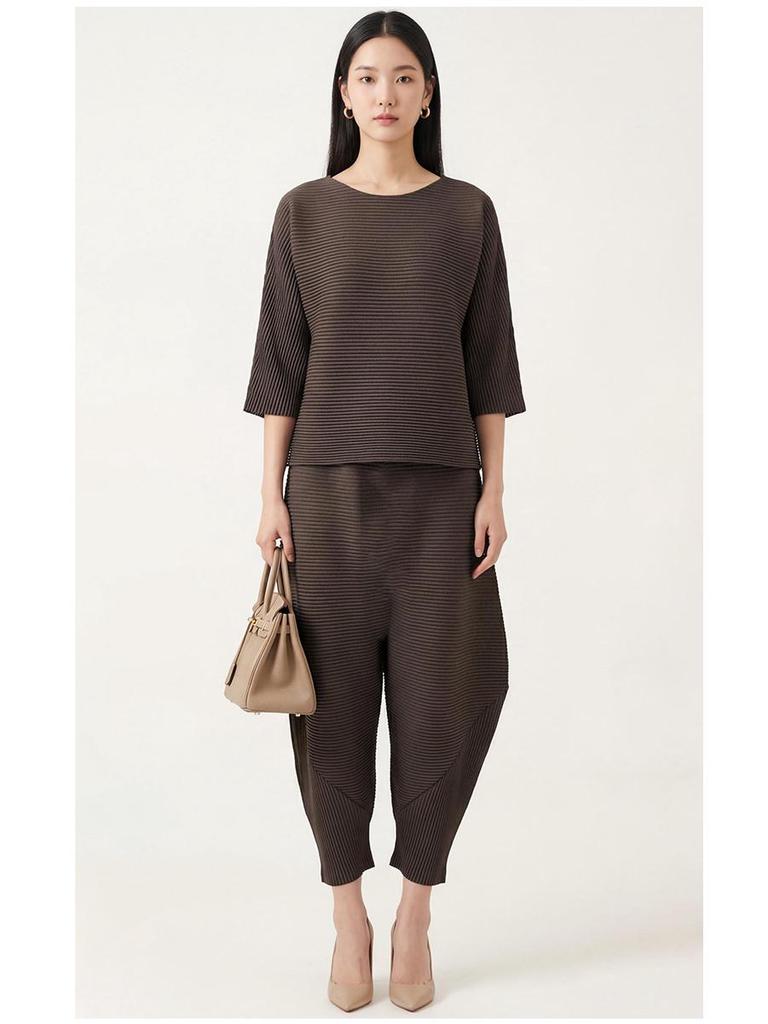 Miyake Women's High-End Flattering T-shirt & Irregular Harem Pants Two-Piece Set