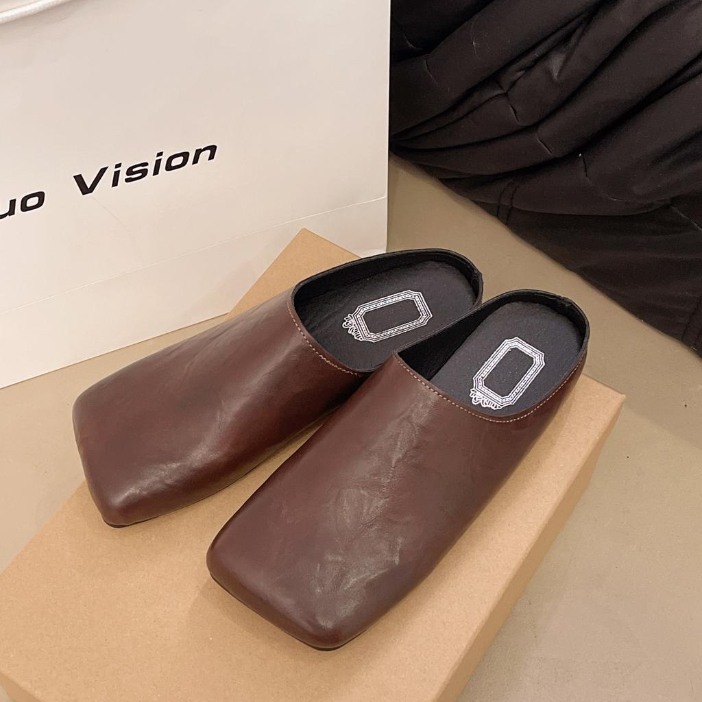 In the Summer of 2025, the New British Style Flat-bottomed Comfortable Lazy One-pedal Fashionable and Comfortable Bag Head and Foot Slippers Women