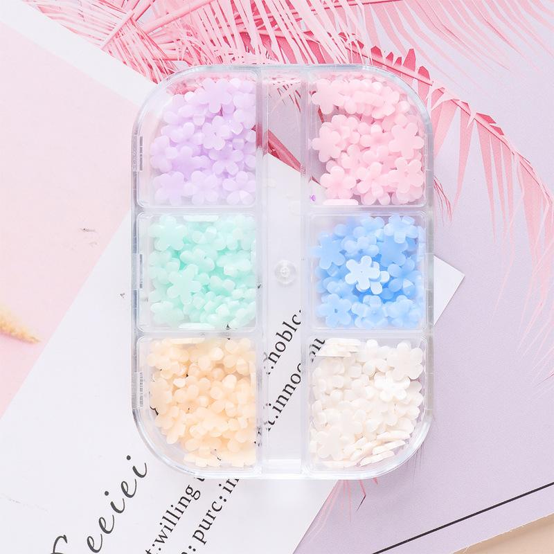 6 Fächer/Box Nagel Schmuck Fünfblättrige Blume Nagel Schmuck Farbverlauf Kleine Blume Dreidimensionale Nagelkunst Dekoration
