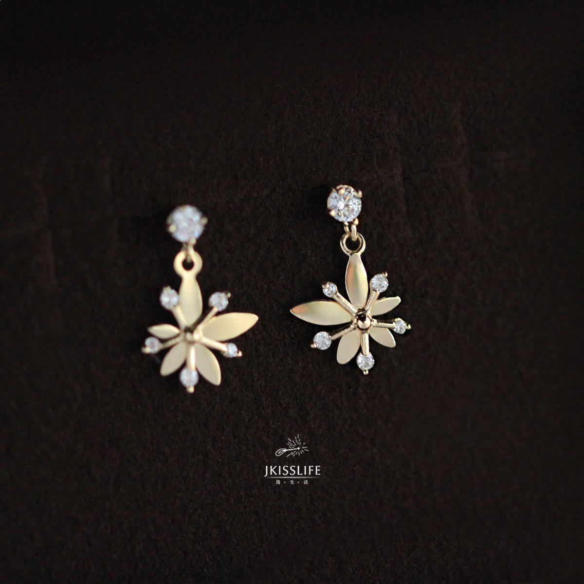S925 Sterling Silver & 14K Gold Plated Zirconia Flower Stud Earrings Silver Pair (with earplugs)