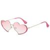 Occhiali da sole alla moda a forma di cuore in metallo personalizzati europei e americani Dolci e carini Occhiali da sole d'amore da donna