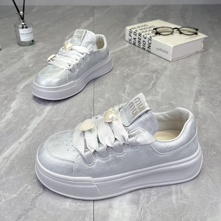 Thick-soled Heightening Casual Shoes, New Isn't Trendy Board Shoes, Muffin Bread Shoes