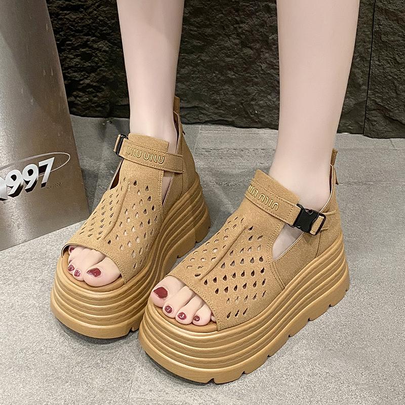 

Hollow Hole Shoes for Women 2025 Summer New Matte Retro Fashion 8cm Heightened Thick Sole Sponge Cake Roman Sandals 39 хакі