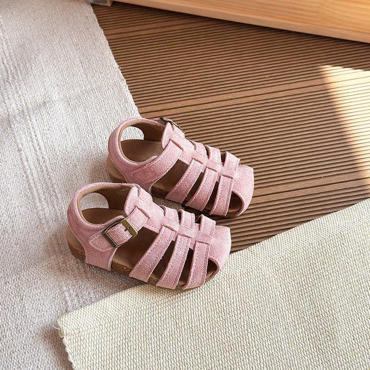 Girls Baotou Hollow Boken Shoes 2025 Summer New Children's Casual Sandals Children's Baby Soft Sole Beach Shoes