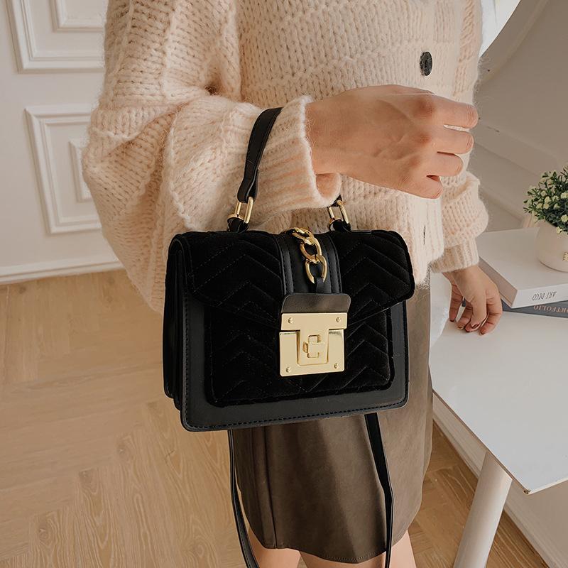 Women's bag 2025 new European and American fashion retro velvet handbag, small fragrant style rhombus messenger small square bag tide