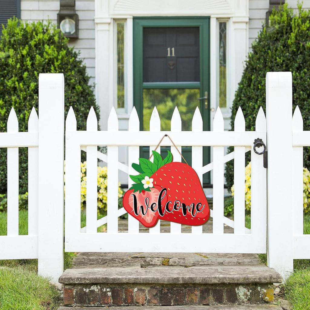 Whaline Strawberry Wooden Hanging Welcome Door Sign Summer Fruit Theme Wall Plague Seasonal Front Door Hook Sign Decoration Housewarming Gift Indoor