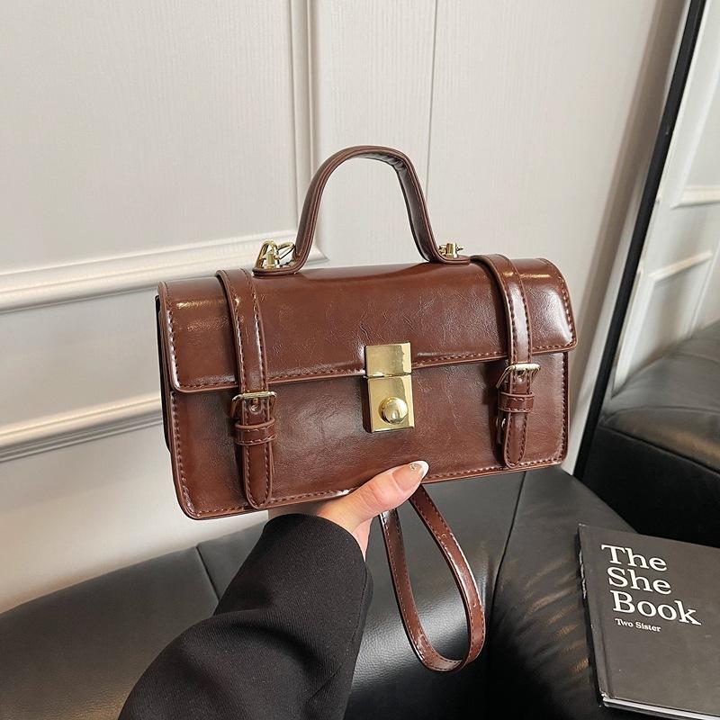 Retro Handbag Women's Shoulder Bag 2025 Spring New Simple Small Square Bag Versatile Messenger Bag