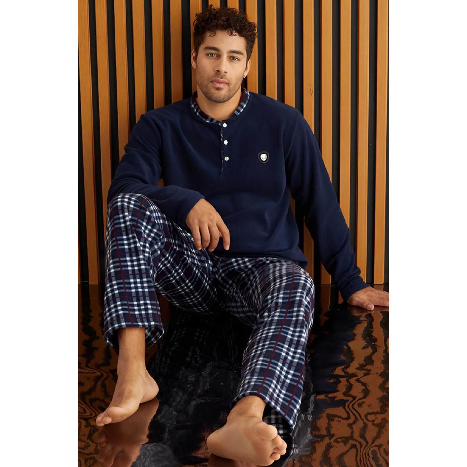 

Navy Blue Red Plaid Patterned Fleece Men s Pajama Set M