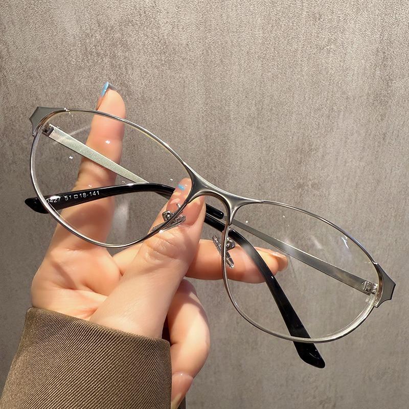 Trendy Small Frame Cat Eye Sunglasses Y2K Street Style Sunglasses Outdoor Men Women Fashion Outdoor Glasses Full Frame Silver Frame Light Blue Goggle