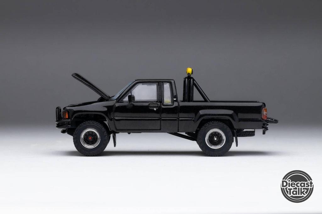 Gaincorp Products Diecasttalk x BoostGear Custom 1/64 Scale Toyota 1985 Hilux 4x4 SR5 Extra Cab Black (Finished)