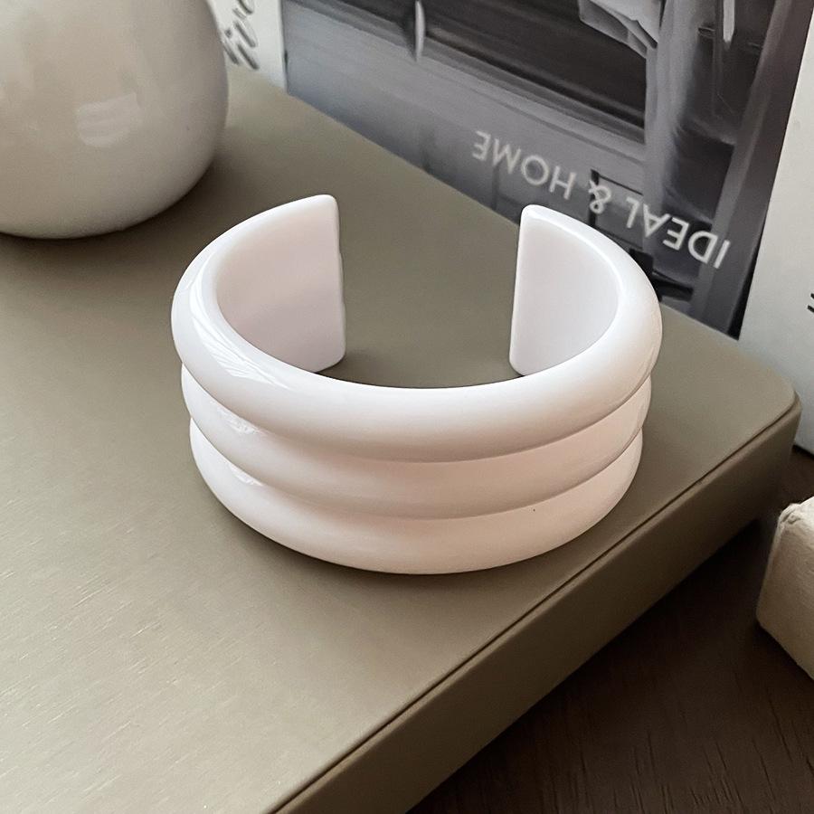 Gold-Plated Geometric Open Bangle – Korean-Style, Luxury Retro Bracelet with Unique Design for Women