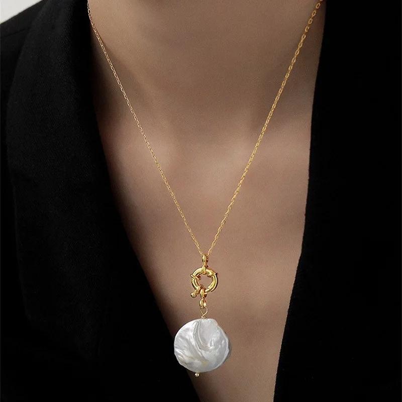 Damen Barock Süßwasserperlen Choker Halskette Mit 14 Karat Echtgold Kreis Anhänger Und Knebelverschluss Geschenk